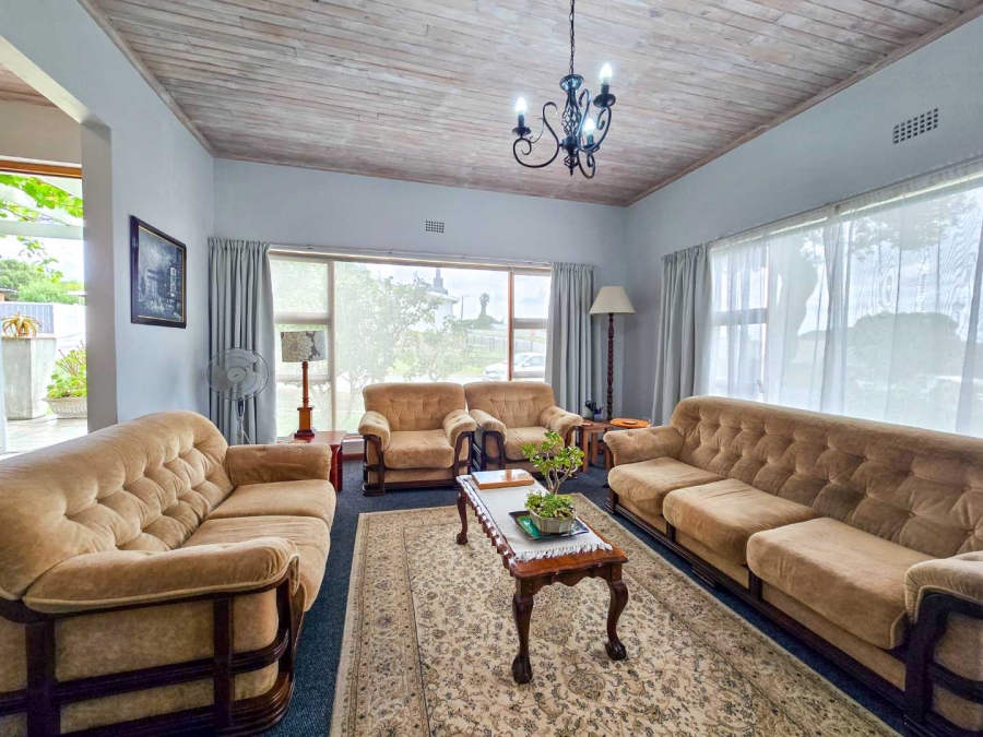 4 Bedroom Property for Sale in Stilbaai Wes Western Cape